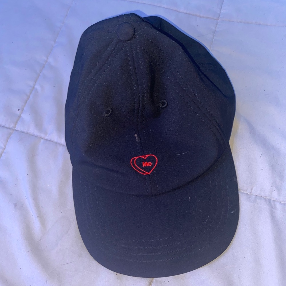 Rue 21 black heart baseball hat